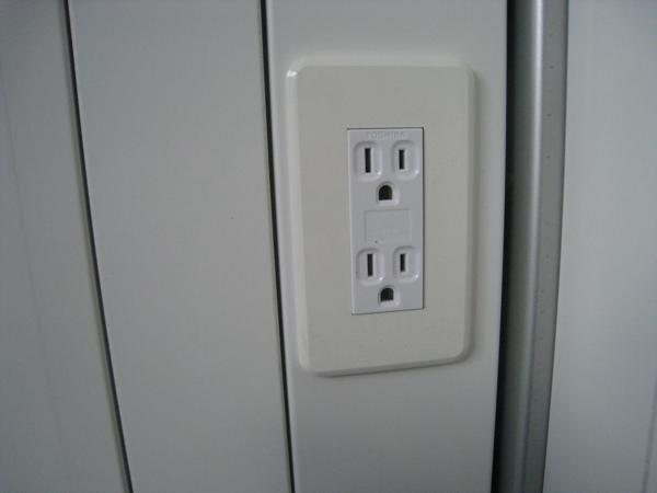 広島県東広島店/展示場の新棟ユニットハウス・プレハブ・コンテナハウス38MSL(2.43坪)の各設備のコンセント