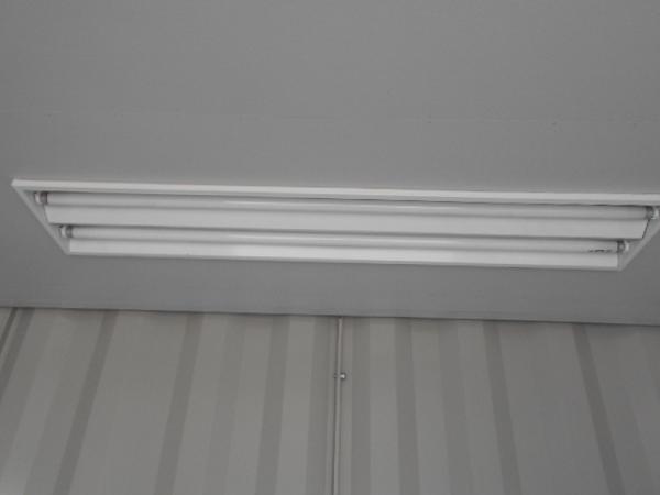 兵庫県姫路西店/展示場の中古ユニットハウス・プレハブ・コンテナハウスCT-32JG(2.16坪)の各設備の照明器具