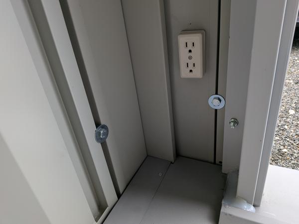 愛媛県松山出張所/総合展示場の中古ユニットハウス・プレハブ・コンテナハウスCT-32JG(2.16坪)の各設備のコンセント