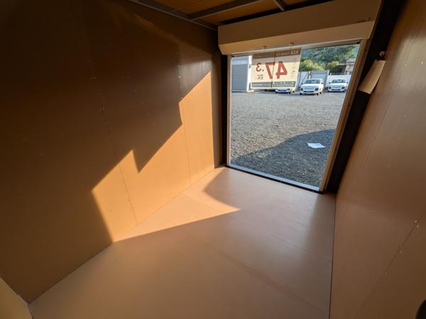 愛媛県松山出張所/総合展示場の新棟ユニットハウス・プレハブ・コンテナハウスPanda3.0