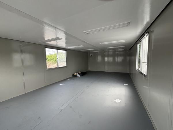 茨城県小美玉店/展示場の中古ユニットハウス・プレハブ・コンテナハウスCT-90J(12.75坪)の本体の内観