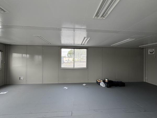 茨城県小美玉店/展示場の中古ユニットハウス・プレハブ・コンテナハウスCT-90J(12.75坪)の本体の内観