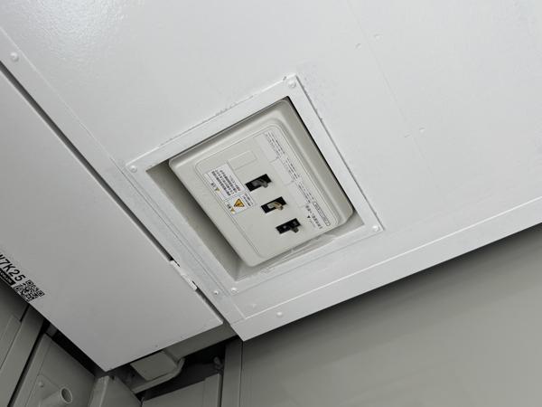 茨城県小美玉店/展示場の中古ユニットハウス・プレハブ・コンテナハウスCT-90J(12.75坪)の各設備の分電盤