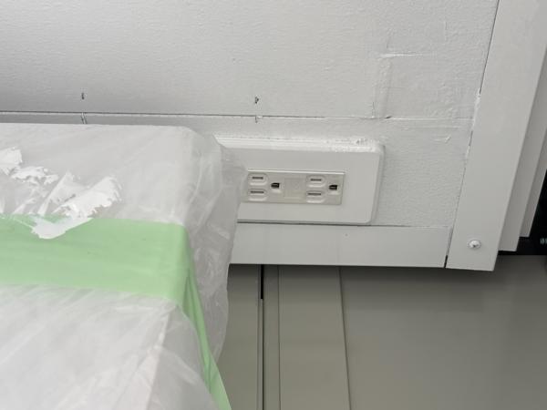 茨城県小美玉店/展示場の中古ユニットハウス・プレハブ・コンテナハウスCT-32J(2.16坪)の各設備のコンセント