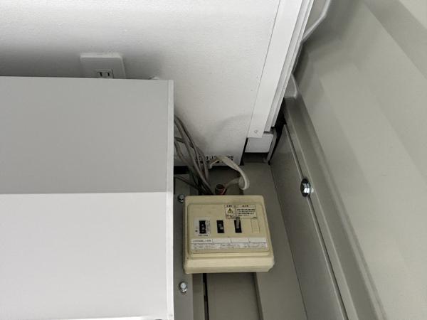 茨城県小美玉店/展示場の中古ユニットハウス・プレハブ・コンテナハウスCT-32JG(2.16坪)の各設備の分電盤