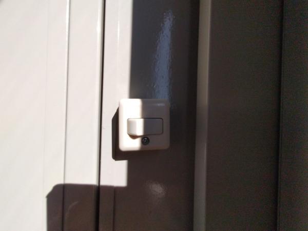 茨城県小美玉店/展示場の中古ユニットハウス・プレハブ・コンテナハウスCT-32J(2.16坪)の各設備のスイッチ