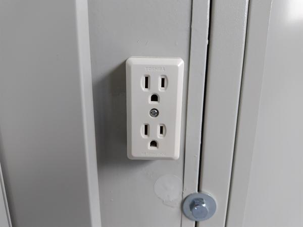 茨城県小美玉店/展示場の中古ユニットハウス・プレハブ・コンテナハウスCT-54J(3.89坪)の各設備のコンセント