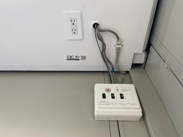 埼玉県草加店/展示場の中古ユニットハウス・プレハブ・コンテナハウスCT-32J(2.16坪)の各設備の分電盤