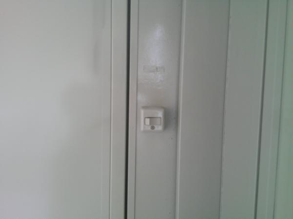 京都府木津川店/展示場の中古ユニットハウス・プレハブ・コンテナハウスCT-32J(2.16坪)の各設備のスイッチ