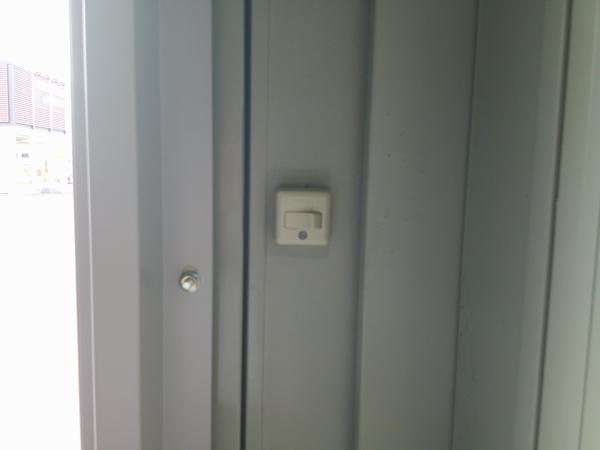 京都府木津川店/展示場の中古ユニットハウス・プレハブ・コンテナハウスCT-32J(2.16坪)の各設備のスイッチ