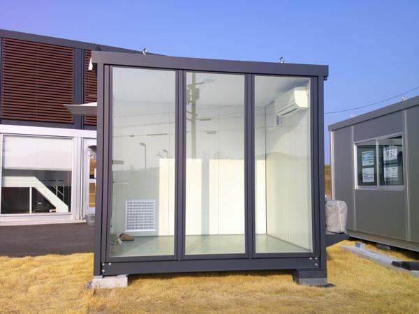 京都府木津川店/展示場の新棟ユニットハウス・プレハブ・コンテナハウス29MSL SMOKING ROOM(1.84坪)の本体の外観
