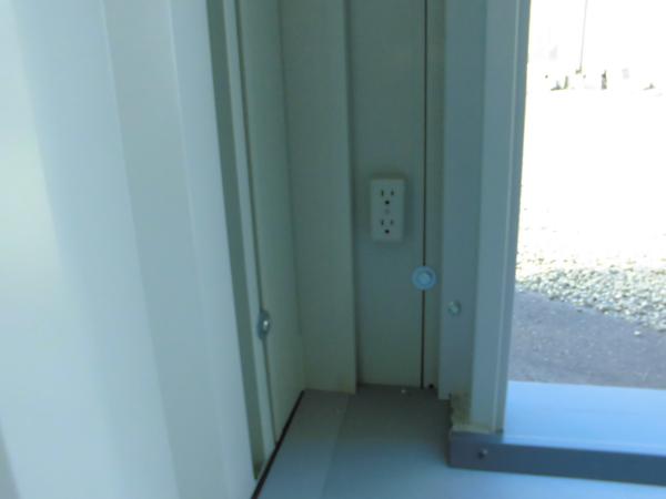 鹿児島県鹿児島出張所/展示場の中古ユニットハウス・プレハブ・コンテナハウスCT-32JG(2.16坪)の各設備のコンセント