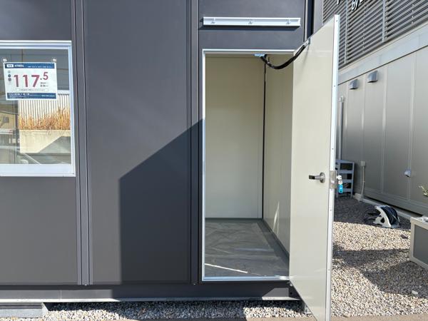 愛知県岡崎中央店/展示場の新棟ユニットハウス・プレハブ・コンテナハウス47MSL(3.02坪)の本体の外観