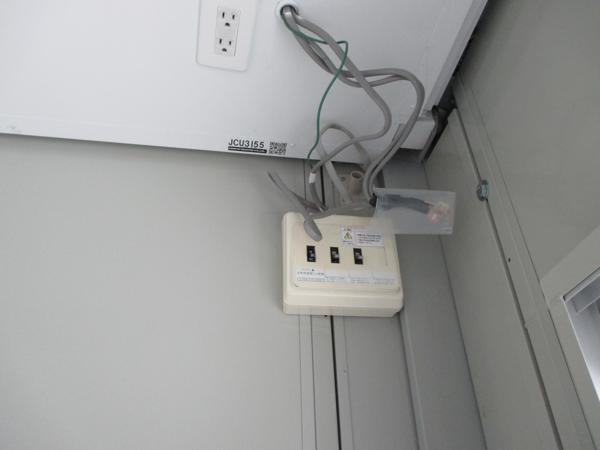 岩手県奥州北店/展示場の中古ユニットハウス・プレハブ・コンテナハウスCT-32J(2.16坪)の各設備の分電盤