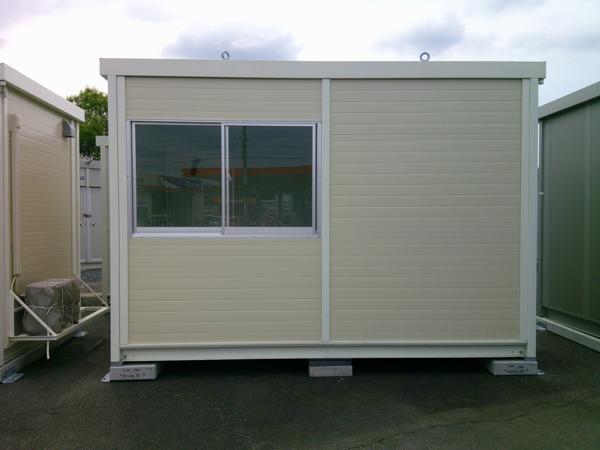 京都府木津川店/展示場の新棟ユニットハウス・プレハブ・コンテナハウス3MSD(2.40坪)の本体の外観