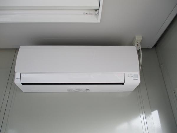 京都府亀岡店/展示場の中古ユニットハウス・プレハブ・コンテナハウスCT-32J(2.16坪)の各設備のエアコン