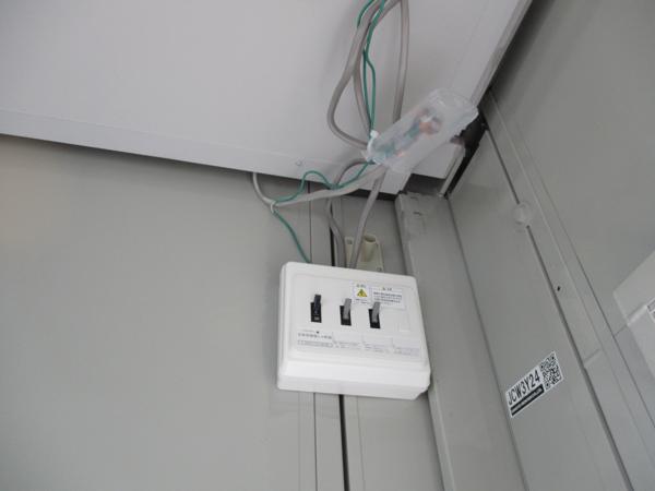 京都府亀岡店/展示場の中古ユニットハウス・プレハブ・コンテナハウスCT-32J(2.16坪)の各設備の分電盤