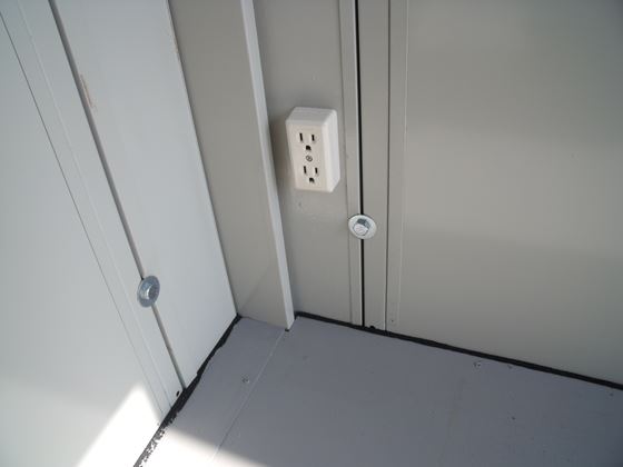 埼玉県 2.17坪 中古 CT-32J 内観 コンセント