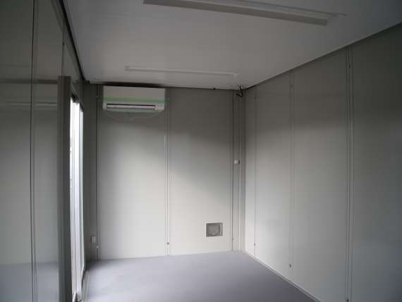 埼玉県 3.90坪 新棟 MSトレーラー CT-54J AC付 内観