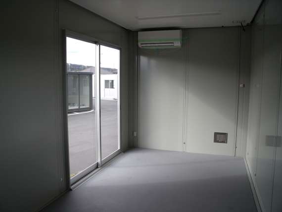 埼玉県 3.90坪 新棟 MSトレーラー CT-54J AC付 内観