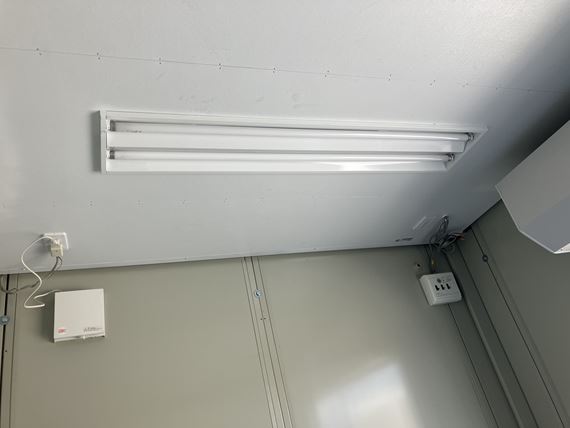 茨城県 2.16坪 中古 CT-32J 内観 照明