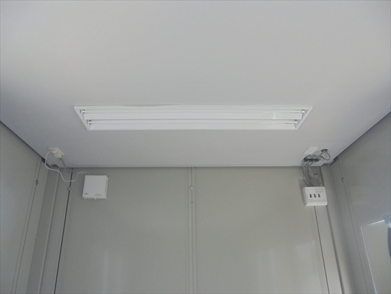 岡山県 2.83坪 中古 CT-41J 内観 照明 換気扇 分電盤