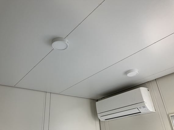 茨城県 1.84坪 新棟 SANIT_29MSL 男性用トイレ AC付 内観