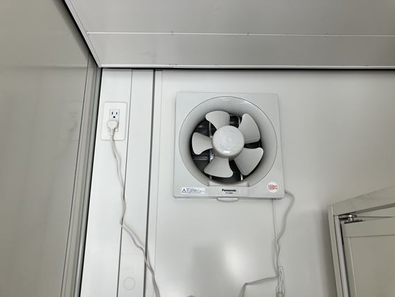 茨城県 1.84坪 新棟 SANIT_29MSL 女性用トイレ AC付 内観