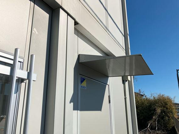 茨城県 23.15坪 中古 57MS1 外観 ひさし