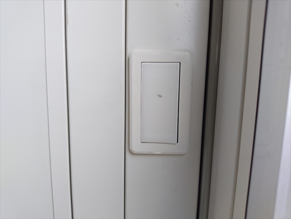 茨城県 1.84坪 新棟 SANIT_29MSL 男性用トイレ AC付 スイッチ