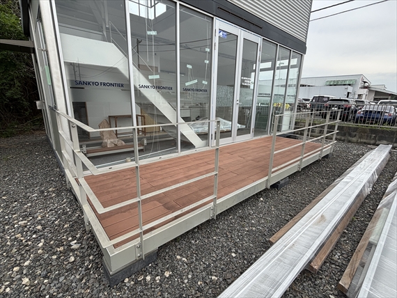 茨城県 9.79坪 中古 72Quo 外観 デッキ