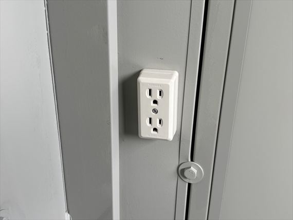 茨城県 2.16坪 中古 CT-32J コンセント➁