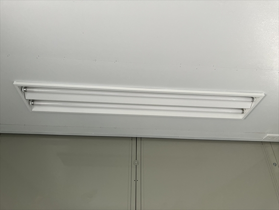 栃木県 2.16坪 中古 CT-32J 照明