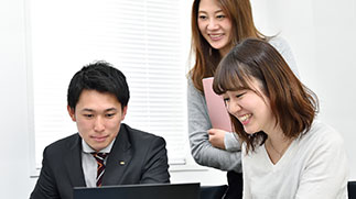 採用情報