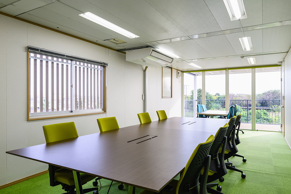 93MS1 11連棟 2階建て インナーバルコニー ユニットハウス・プレハブ・コンテナ