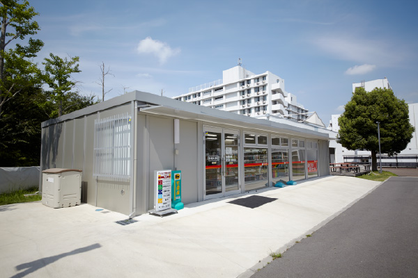 コンビニ　外観